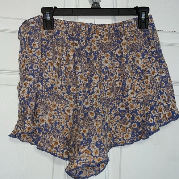 Flower shorts - Picture 3 of 4